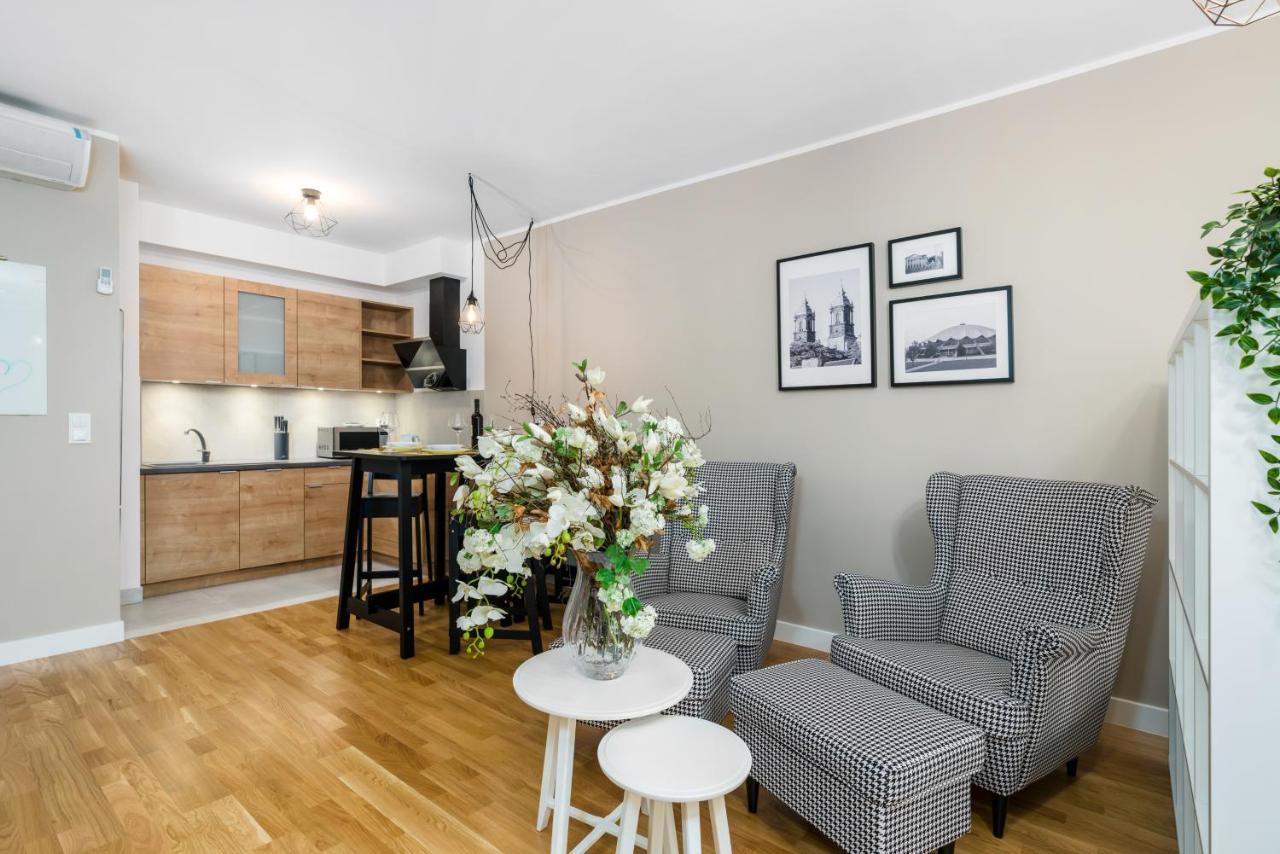 بوزنان Apartament Black & White Mostowa By Renters المظهر الخارجي الصورة