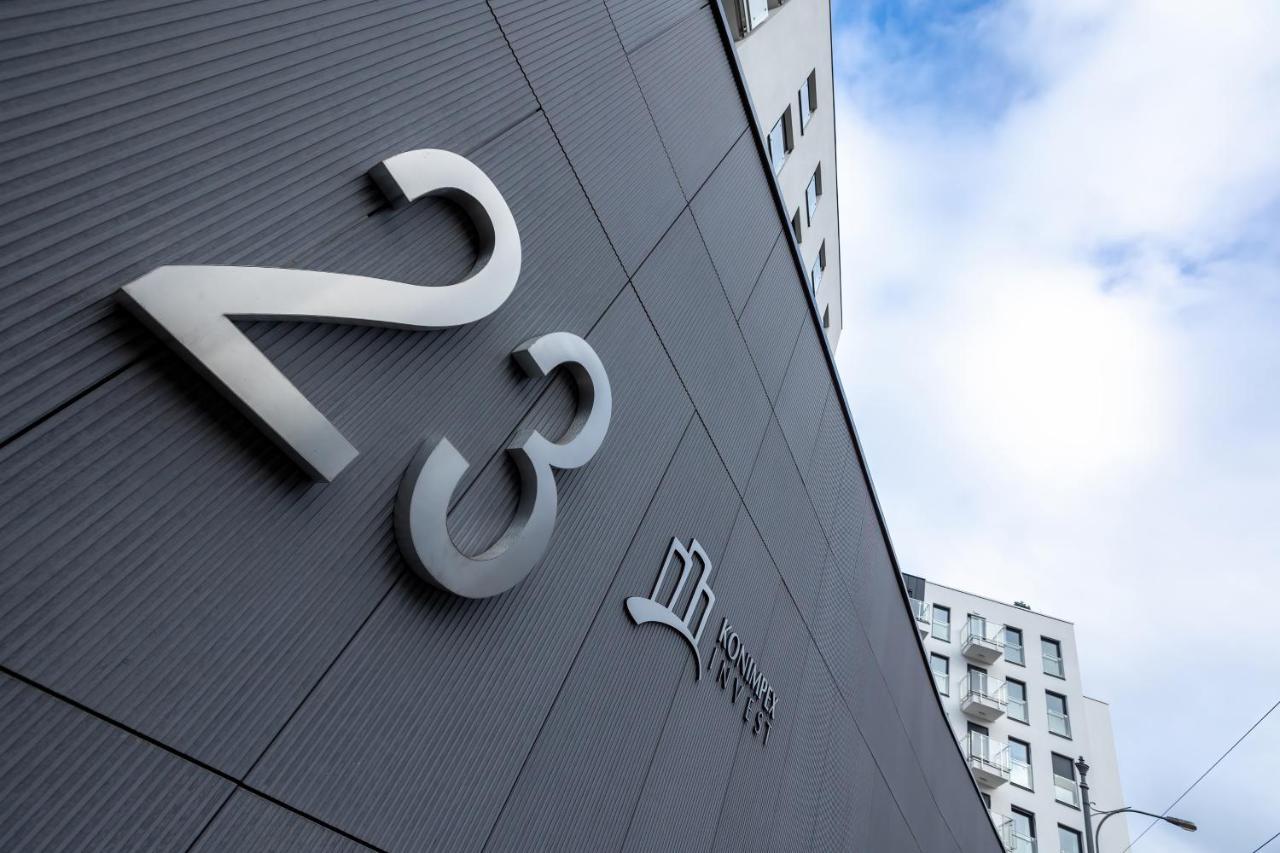 بوزنان Apartament Black & White Mostowa By Renters المظهر الخارجي الصورة
