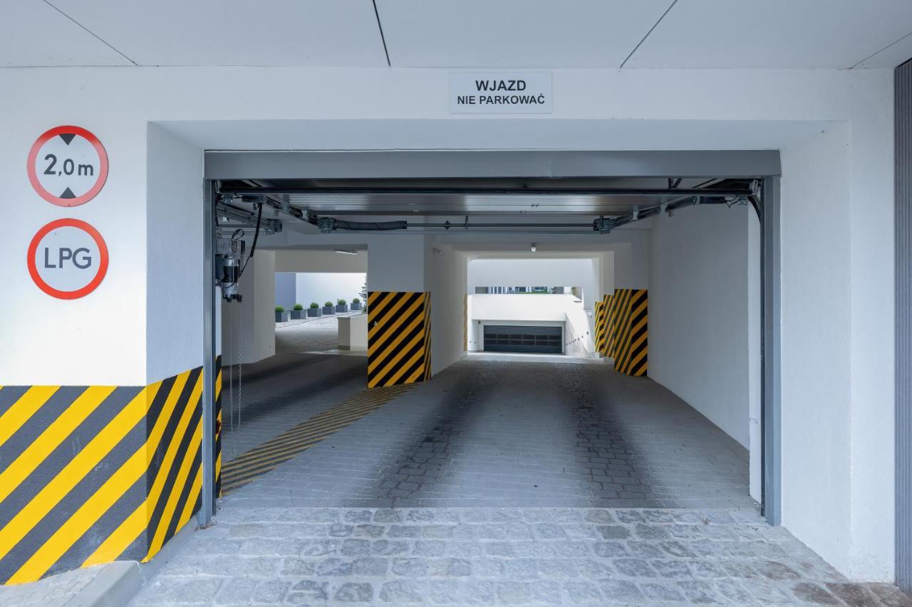 بوزنان Apartament Black & White Mostowa By Renters المظهر الخارجي الصورة